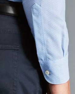 CHARLES TYRWHITT Semi-Spread Collar Non-Iron Sun Ray Print Shirt - Cornflower B -Charles Tyrwhitt Shop CSB0059CFW MODEL CUFF