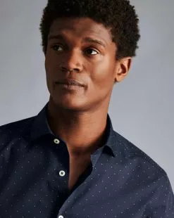 CHARLES TYRWHITT Semi-Spread Collar Non-Iron Spot Print Shirt - Navy -Charles Tyrwhitt Shop CSB0070NAV MODEL DETAIL