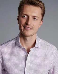 CHARLES TYRWHITT Semi-Spread Collar Non-Iron Circle Print Shirt - Mauve P -Charles Tyrwhitt Shop CSB0084MAU MODEL DETAIL