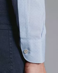 CHARLES TYRWHITT Semi-Spread Collar Non-Iron Decorative Print Shirt - Sky B -Charles Tyrwhitt Shop CSB0085SKY MODEL CUFF