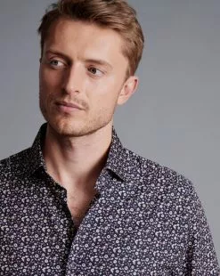 CHARLES TYRWHITT Made With Liberty Fabric Floral Print Semi-Spread Collar Shirt - Pink -Charles Tyrwhitt Shop CSB0092PNK MODEL DETAIL