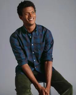 CHARLES TYRWHITT Button-Down Collar Non-Iron Stretch Poplin Tartan Check Shirt - R -Charles Tyrwhitt Shop CSN0368RST MODEL SEATED