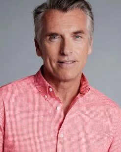 CHARLES TYRWHITT Button-Down Collar Non-Iron Stretch Poplin Mini Gingham Shirt - Bright Pink 10 CHARLES TYRWHITT Button-Down Collar Non-Iron Stretch Poplin Mini Gingham Shirt - Bright Pink -Charles Tyrwhitt Shop CSN0378BPK MODEL DETAIL