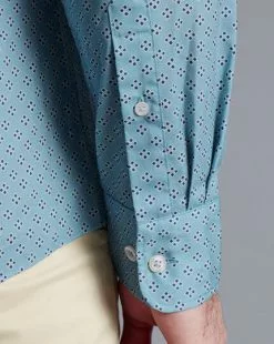 CHARLES TYRWHITT Button-Down Collar Non-Iron Stretch Poplin Diamond Print Shirt - Aqua Green -Charles Tyrwhitt Shop CSN0399AQA MODEL CUFF