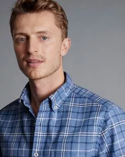 CHARLES TYRWHITT Button-Down Collar Non-Iron Twill Large Check Shirt - Indigo B -Charles Tyrwhitt Shop CSN0425IDG MODEL DETAIL
