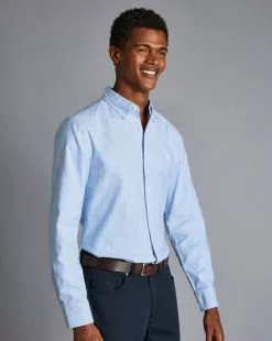 CHARLES TYRWHITT England Rugby Button-Down Collar Washed Oxford Stripe Shirt - Blue & Wh -Charles Tyrwhitt Shop CSQ0005BWT MODEL TUCKED