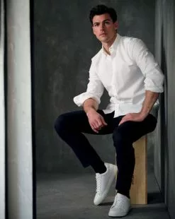 CHARLES TYRWHITT Button-Down Collar Washed Oxford Shirt - Wh 13 CHARLES TYRWHITT Button-Down Collar Washed Oxford Shirt - Wh -Charles Tyrwhitt Shop CSR0905WHT l