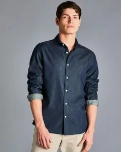 CHARLES TYRWHITT Denim Shirt - Denim B 10 CHARLES TYRWHITT Denim Shirt - Denim B -Charles Tyrwhitt Shop CSR0964DEN MODEL UNTUCKED