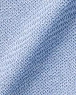 CHARLES TYRWHITT Cotton Linen Oxford Short Sleeve Shirt - Cornflower B -Charles Tyrwhitt Shop CSR0987CFW FABRIC DETAIL