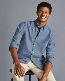 CHARLES TYRWHITT Button-Down Collar Chambray Shirt - Indigo B -Charles Tyrwhitt Shop CSR0999IDG MODEL UNTUCKED