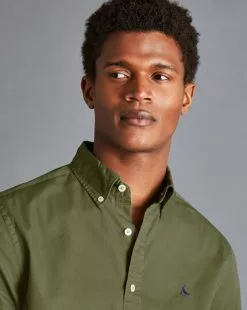 CHARLES TYRWHITT Button-Down Collar Washed Fine Twill Shirt - Olive Green 14 CHARLES TYRWHITT Button-Down Collar Washed Fine Twill Shirt - Olive Green -Charles Tyrwhitt Shop CSR2022OLV MODEL DETAIL