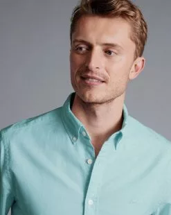 CHARLES TYRWHITT Button-Down Collar Washed Oxford Shirt - Aqua Green -Charles Tyrwhitt Shop CSR2036AQA MODEL DETAIL