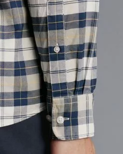 CHARLES TYRWHITT Button-Down Collar Washed Oxford Check Shirt - Grey 15 CHARLES TYRWHITT Button-Down Collar Washed Oxford Check Shirt - Grey -Charles Tyrwhitt Shop CSR2038GRY MODEL CUFF