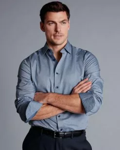 CHARLES TYRWHITT Semi-Spread Collar Twill Shirt With Printed Trim - Steel B -Charles Tyrwhitt Shop FOB0694STL MODEL FULL ALT
