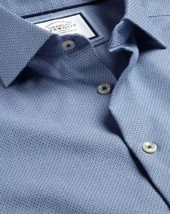 CHARLES TYRWHITT Semi-Spread Collar Non-Iron Stretch Texture Shirt - Royal B