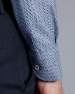 CHARLES TYRWHITT Semi-Spread Collar Non-Iron Stretch Texture Shirt - Royal B -Charles Tyrwhitt Shop FOB0697RYL MODEL CUFF