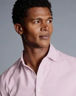 CHARLES TYRWHITT Semi-Spread Collar Non-Iron Cotton Linen Shirt - Pink -Charles Tyrwhitt Shop FOB0700PNK MODEL DETAIL