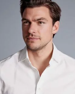 CHARLES TYRWHITT Semi-Spread Collar Non-Iron Cotton Linen Shirt - Wh -Charles Tyrwhitt Shop FOB0700WHT MODEL DETAIL