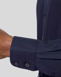 CHARLES TYRWHITT Non-Iron Twill Shirt - Navy -Charles Tyrwhitt Shop FON0148NAV MODEL CUFF