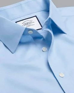 CHARLES TYRWHITT Non-Iron Twill Shirt - Sky B -Charles Tyrwhitt Shop FON0409SKY COLLAR DETAIL 1