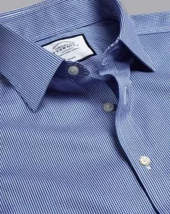 CHARLES TYRWHITT Non-Iron Puppytooth Shirt - Royal B -Charles Tyrwhitt Shop FON0410RYL COLLAR DETAIL 1