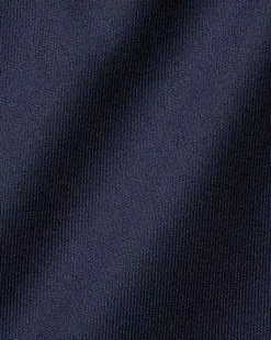 CHARLES TYRWHITT Spread Collar Non-Iron Twill Shirt - Navy 16 CHARLES TYRWHITT Spread Collar Non-Iron Twill Shirt - Navy -Charles Tyrwhitt Shop FON0540NAV FABRIC DETAIL
