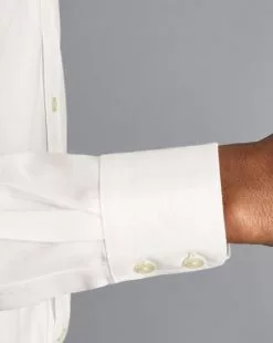 CHARLES TYRWHITT Spread Collar Non-Iron Herringbone Shirt - Ivory Wh -Charles Tyrwhitt Shop FON0677VRY MODEL CUFF