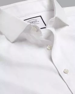 CHARLES TYRWHITT Spread Collar Non-Iron Herringbone Shirt - Wh -Charles Tyrwhitt Shop FON0677WHT COLLAR DETAIL 1