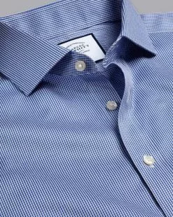 CHARLES TYRWHITT Spread Collar Non-Iron Puppytooth Shirt - Royal B -Charles Tyrwhitt Shop FON0714RYL COLLAR DETAIL 1