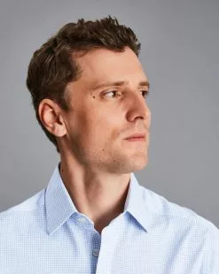 CHARLES TYRWHITT Non-Iron Twill Mini Grid Check Shirt - Cornflower B -Charles Tyrwhitt Shop FON0740SKY MODEL DETAIL