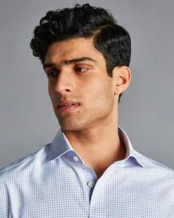 CHARLES TYRWHITT Non-Iron Check Shirt - Bright Pink -Charles Tyrwhitt Shop FON2368BPK MODEL DETAIL