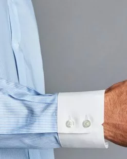 CHARLES TYRWHITT Spread Collar Non-Iron Bengal Stripe Winchester Shirt - Sky B -Charles Tyrwhitt Shop FON2375SKY MODEL CUFF