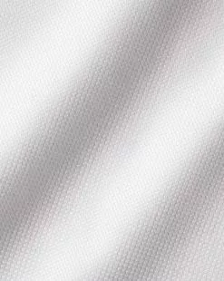 CHARLES TYRWHITT Spread Collar Non-Iron Royal Oxford Shirt - Wh -Charles Tyrwhitt Shop FON2448WHT FABRIC DETAIL