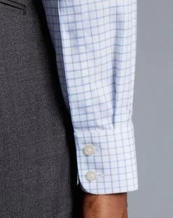 CHARLES TYRWHITT Non-Iron Twill Fine Shadow Check Shirt - Cornflower B 12 CHARLES TYRWHITT Non-Iron Twill Fine Shadow Check Shirt - Cornflower B -Charles Tyrwhitt Shop FON2473CFW MODEL CUFF