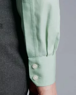 CHARLES TYRWHITT Spread Collar Non-Iron Henley Weave Shirt - Light Green -Charles Tyrwhitt Shop FON2482LGN MODEL CUFF