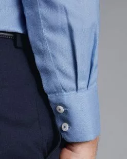 CHARLES TYRWHITT Spread Collar Non-Iron Henley Weave Shirt - Ocean B -Charles Tyrwhitt Shop FON2482OCE MODEL CUFF