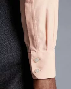 CHARLES TYRWHITT Spread Collar Non-Iron Henley Weave Shirt - Peach -Charles Tyrwhitt Shop FON2482PCH MODEL CUFF