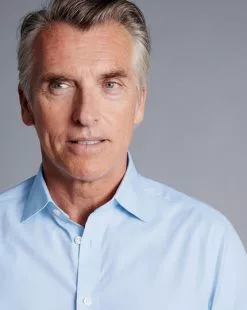 CHARLES TYRWHITT Semi-Spread Collar Egyptian Cotton Berkshire Weave Shirt - Light B -Charles Tyrwhitt Shop FOR2339LBU MODEL DETAIL