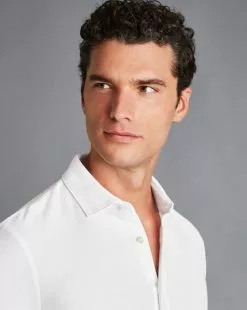 CHARLES TYRWHITT Twill Jersey Shirt - Wh 9 CHARLES TYRWHITT Twill Jersey Shirt - Wh -Charles Tyrwhitt Shop JEX0030WHT MODEL DETAIL