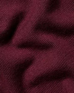 CHARLES TYRWHITT Merino V-Neck Sweater - Burgundy -Charles Tyrwhitt Shop KNJ0066BGD FABRIC DETAIL