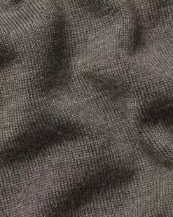 CHARLES TYRWHITT Merino V-Neck Sweater - Moch -Charles Tyrwhitt Shop KNJ0318MCA FABRIC DETAIL