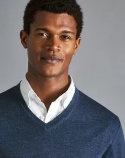 CHARLES TYRWHITT Merino V-Neck Sweater - Indigo Melang -Charles Tyrwhitt Shop KNJ0358IDG MODEL DETAIL