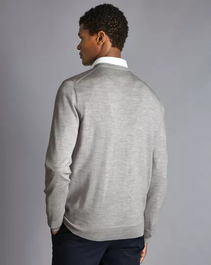 CHARLES TYRWHITT Merino V-Neck Sweater - Silv 8 CHARLES TYRWHITT Merino V-Neck Sweater - Silv - Image 6