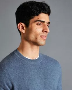 CHARLES TYRWHITT Merino Cashmere Crew Neck Sweater - Indigo B -Charles Tyrwhitt Shop KNJ0405IDG MODEL DETAIL