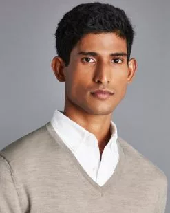 CHARLES TYRWHITT Merino V-Neck Sweater - Limeston -Charles Tyrwhitt Shop KNJ0429LST MODEL DETAIL