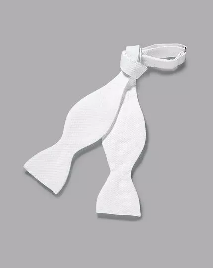 CHARLES TYRWHITT Cotton Marcella Self-Tie Bow Tie - Wh 3 CHARLES TYRWHITT Cotton Marcella Self-Tie Bow Tie - Wh