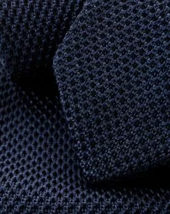 CHARLES TYRWHITT Slim Silk Knitted Tie - Royal B 6 CHARLES TYRWHITT Slim Silk Knitted Tie - Royal B -Charles Tyrwhitt Shop TIC0943NAV DETAIL