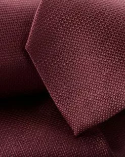 CHARLES TYRWHITT Stain Resistant Silk Tie - Burgundy R 5 CHARLES TYRWHITT Stain Resistant Silk Tie - Burgundy R -Charles Tyrwhitt Shop TIC2020BGD DETAIL