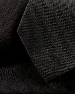 CHARLES TYRWHITT Stain Resistant Slim Silk Tie - Black 6 CHARLES TYRWHITT Stain Resistant Slim Silk Tie - Black -Charles Tyrwhitt Shop TIC2029BLK DETAIL