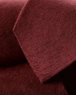 CHARLES TYRWHITT Silk Wool Blend Tie - R -Charles Tyrwhitt Shop TIC2056RED FABRIC DETAIL